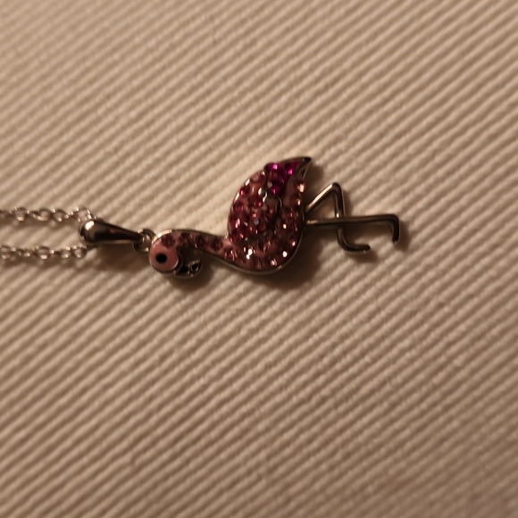 Flamingo necklace - Picture 5 of 6